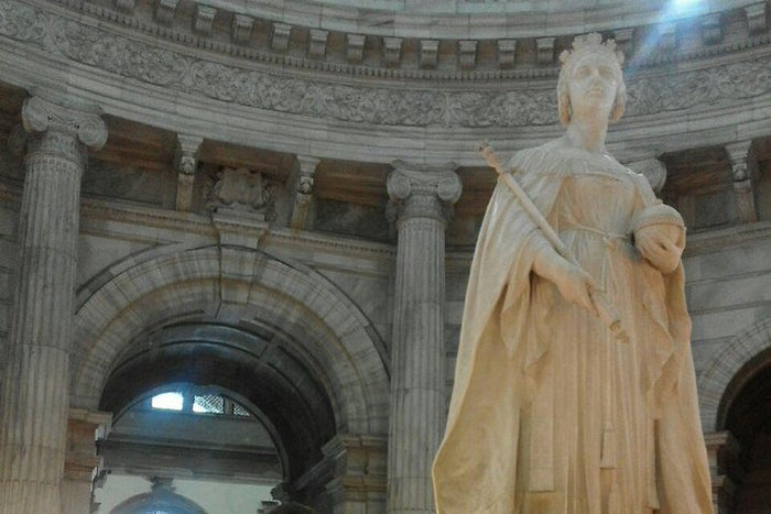 Timeless British Raj Walk in Kolkata
