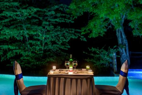 Romantic 4-Course Bush Dining Experience for Two at The Riverwood Forest Retreat - Kanha