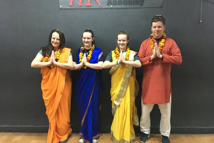 Immersive Learn to Dance like a Bollywood Star