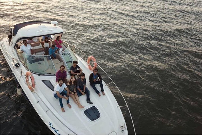 Immersive Luxury Speed Boat Cruising In Goa