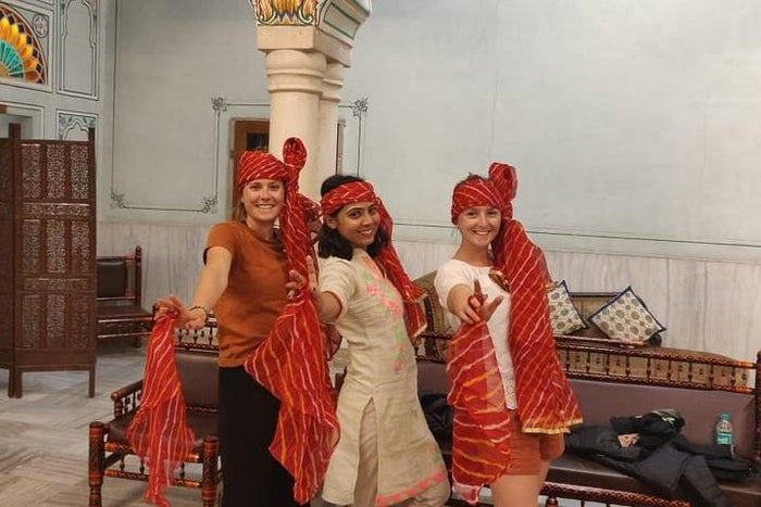 Premium Bollywood Dance Class - Groove and shake on Hindi Movie hits !