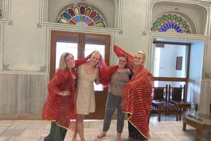 Premium Bollywood Dance Class - Groove and shake on Hindi Movie hits !