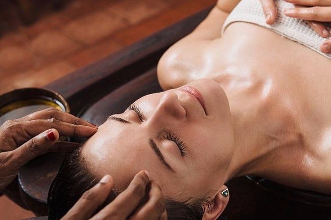 Relaxing 120-Minute Spa Package with Abhyanga, Shirodhara and Podikizhi at Ayurville – Ayurvedic Treatment & Spa Kochi