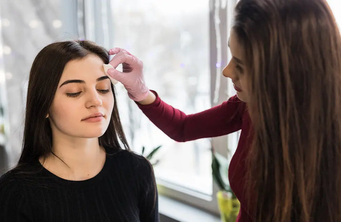 Precise 15-Minute Solo Eyebrow Threading Experience at The Qalm Spa & Salon - Indore Marriott Hotel