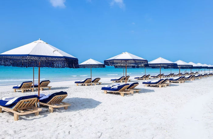 Beachfront Staycations Gift Box: Exquisite Stays by the Shore at 20+ Hotels | at Wondergifts