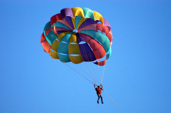 Parasailing in Havelock