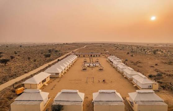 Thrilling Overnight Thar Desert Camping Tour in Jaisalmer