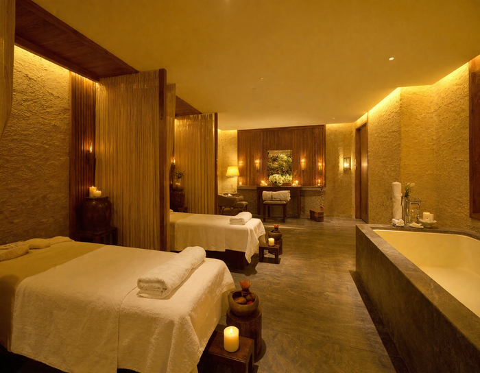 Udaipur Massage Indulgence Gift Box: Soothing Spa and Massage Escapes