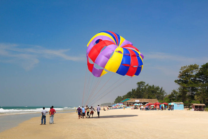 Parasailing Adventure Gift Box: Heart-Pounding Aerial Adventure for Two Across 14 Locations