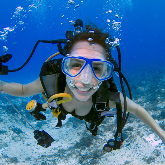 Thrilling Grand Island Scuba Diving and Watersports Combo in Goa