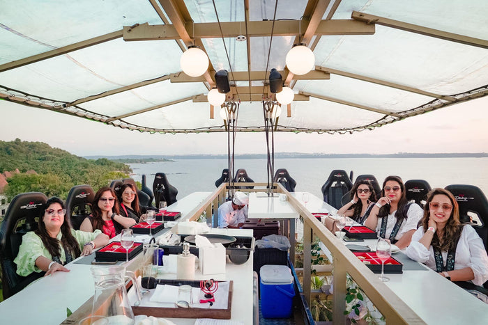 Romantic Dinner in the Sky: Unforgettable Couples Dining Across 7 Stunning Locations