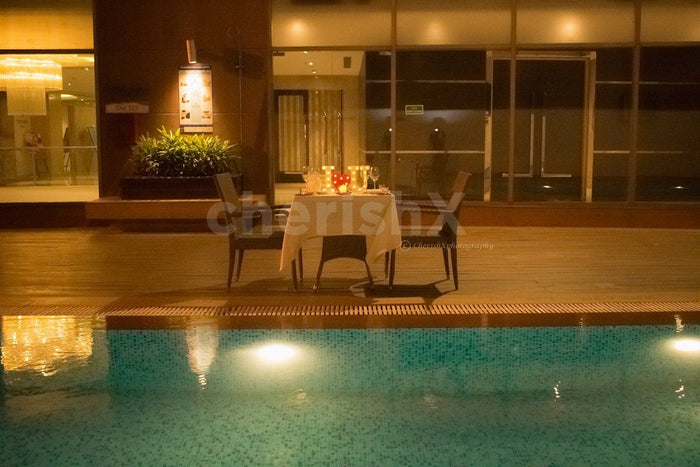 Poolside Candlelight Dining at Radisson