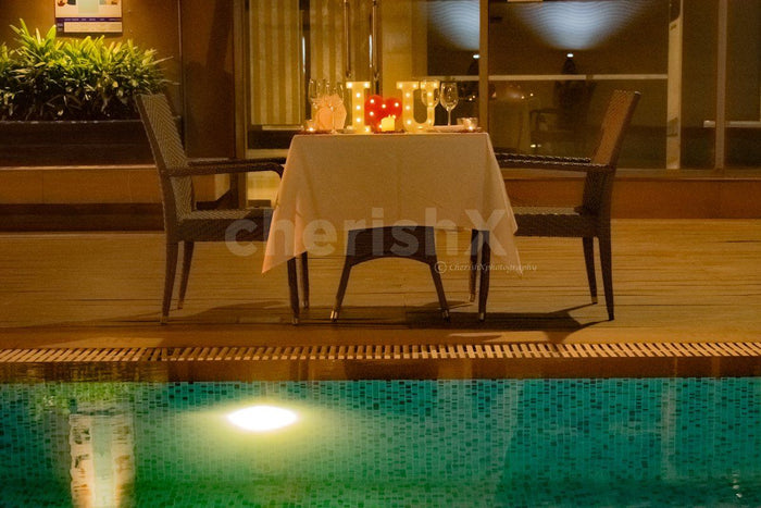 Poolside Candlelight Dining at Radisson