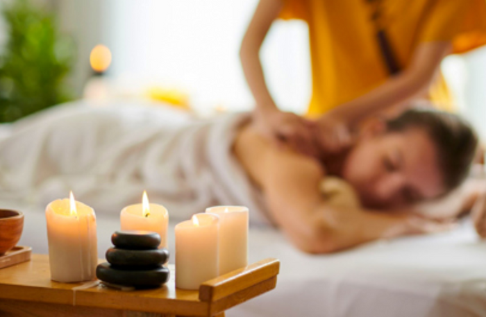 60-Minute Full Body Massage for Women at KAIZO Beauty Salon |  at Wondergifts