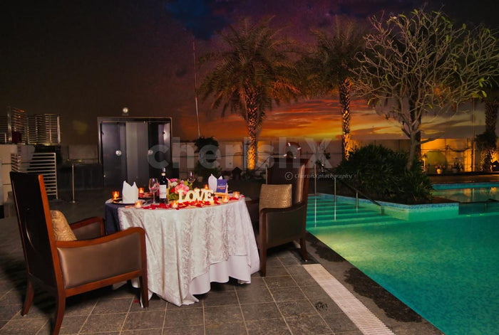 Poolside Dining by Crowne Plaza
