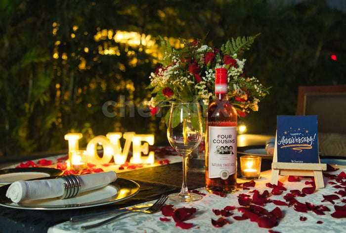 Poolside Dining by Crowne Plaza