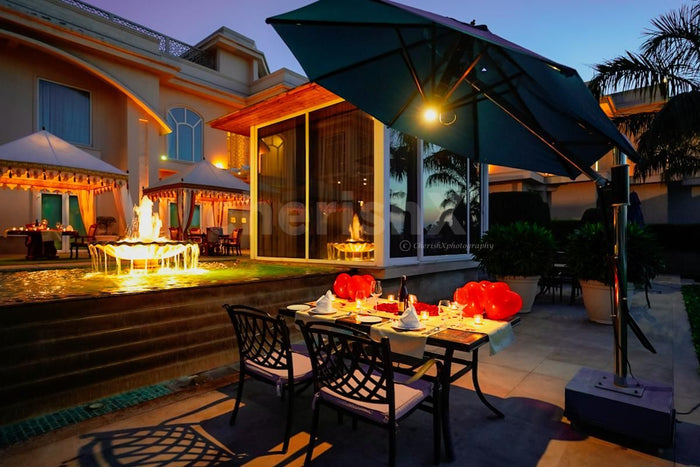 Fountain Dining by Umrao