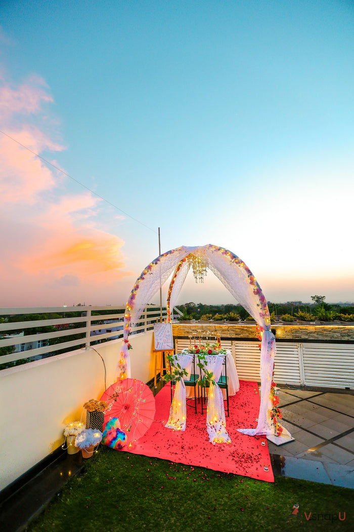 Romantic Candlelight Dinner at Gm Plaza