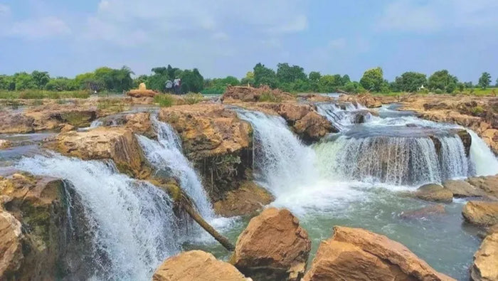 Refreshing Waterfall Experience at Gidli Ghoghra & Bhanvri Dahara, Kanha