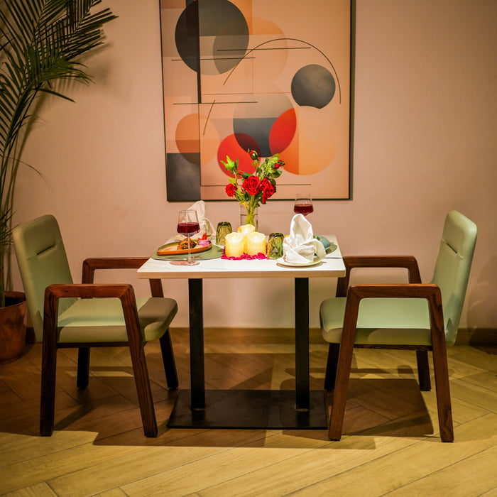 Intimate Date Dining At Ramada