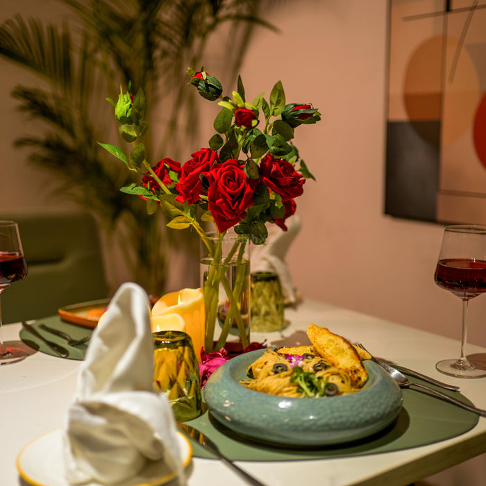 Intimate Date Dining At Ramada