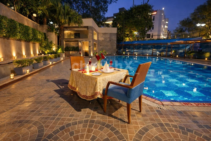 Jaypee Luxury Poolside Dining Experience