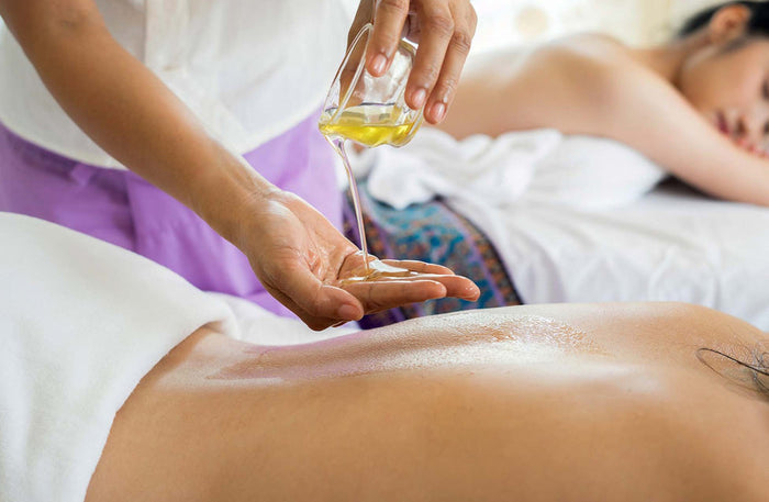 Relaxing Moments Gift Box - One-Hour Massage at One of 50 Top-Tier Spas |  at Wondergifts