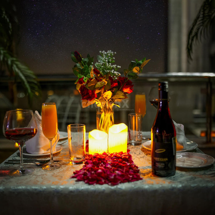 Starry Romantic Poolside Dining by Radisson