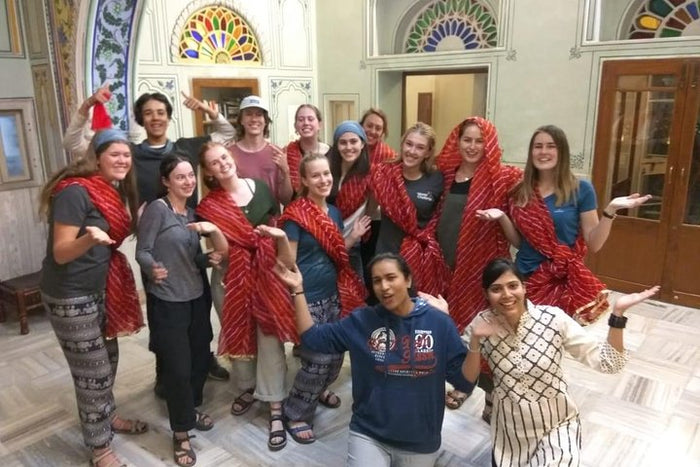 Premium Bollywood Dance Class - Groove and shake on Hindi Movie hits !
