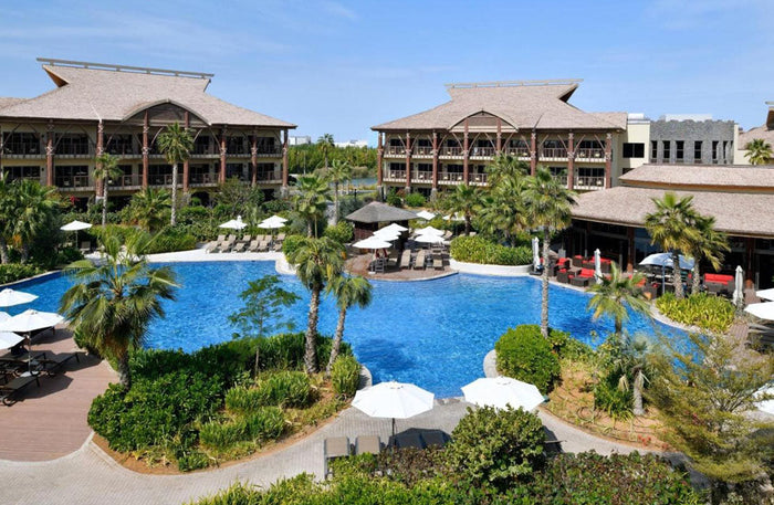 Two Night Charming Escapes Experience Gift Box - Stay at One of 100 Premier Hotels | Staycation at Wondergifts