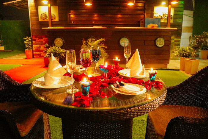 Luxury Dining Gift Box: Exquisite Culinary Experiences for Two at Over 40 Five-Star Venues Across India