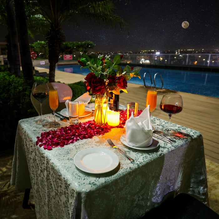 Starry Romantic Poolside Dining by Radisson
