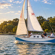 Serene Private Mac 30 Yacht Sailing Experience in Mumbai for Up to 10 People