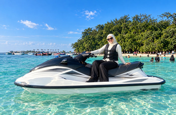 Thrilling Aqua Adventure Gift Box: Explore 20+ Experiences Water Adventures Across India Scuba Diving, Jet Skiing, Parasailing & More