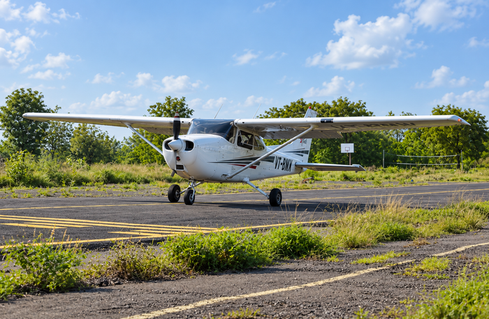 Thrilling Private Cessna Flight Experience over Mumbai