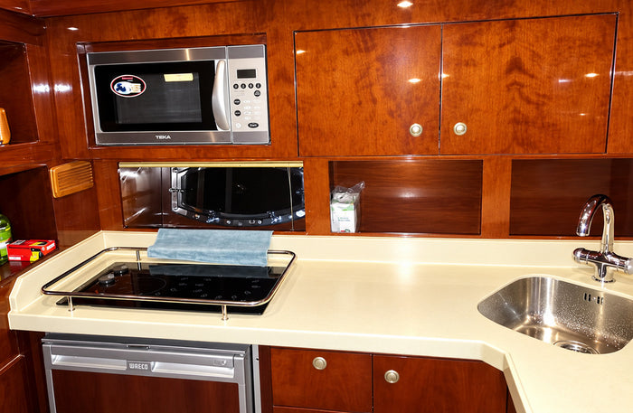 Luxurious Private Azimut 38 Yacht Cruising Experience on the Arabian Sea in Mumbai for Up to 12 People