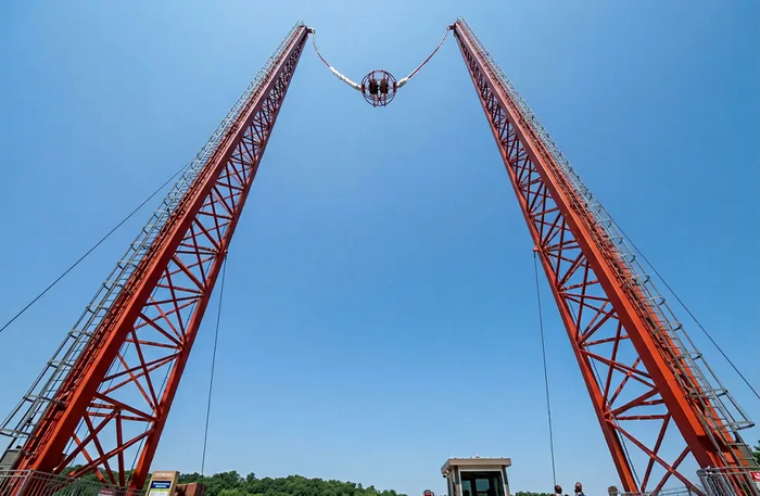 Mind-Blowing 55m Reverse Bungee and 43m Giant Swing Combo in Rishikesh