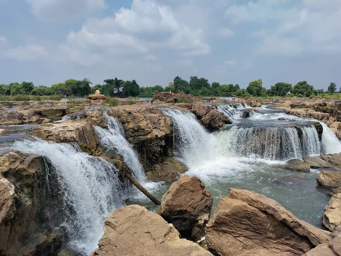Refreshing Waterfall Experience at Gidli Ghoghra & Bhanvri Dahara, Kanha