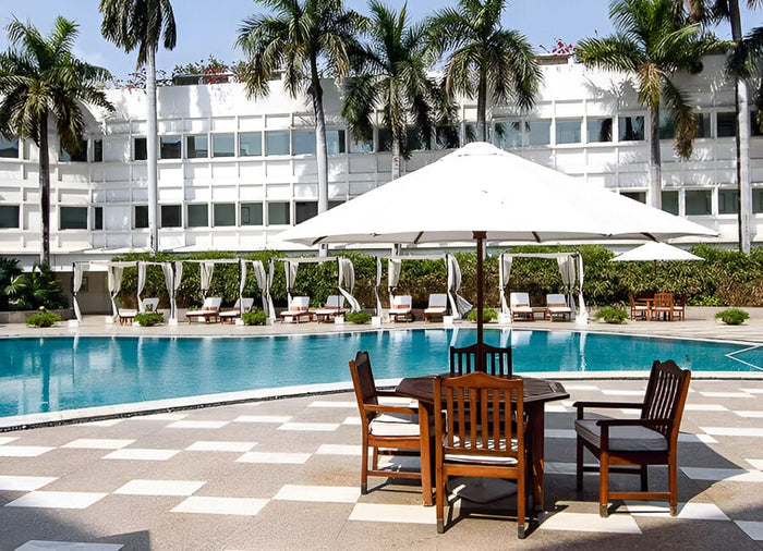 Memorable Cabana Candlelight Dinner At The Claridges, New Delhi
