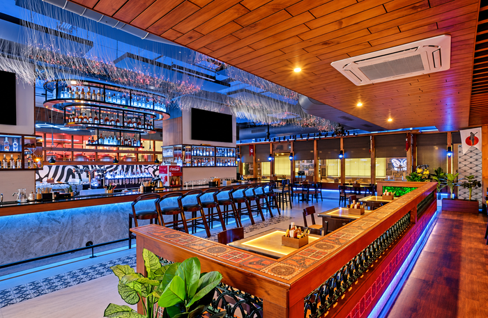 Vapour Bar Exchange Gurugram - Vibrant Dining & Bar Experience for Two
