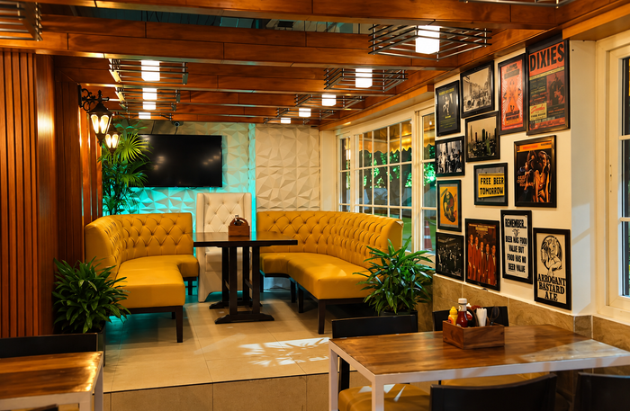 Vapour Bar Exchange Gurugram - Vibrant Dining & Bar Experience for Two
