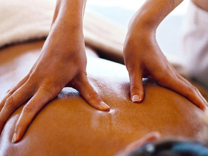 Relaxing 60-Minute Abhyanga Ayurvedic Massage Experience for One at Ayurville – Ayurvedic Treatment & Spa in Kochi
