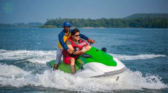 Thrilling Grand Island Scuba Diving and Watersports Combo in Goa