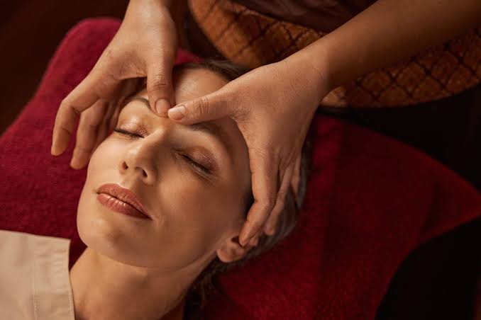 Relaxing 90-Minute Ayurvedic Spa Package for One at Ayurville – Ayurvedic Treatment & Spa Kochi