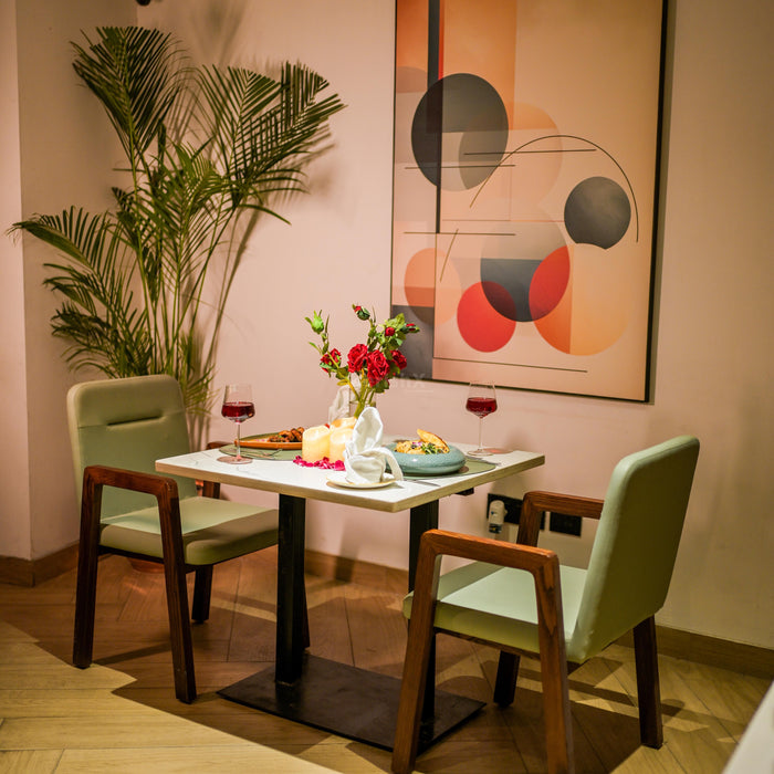 Intimate Date Dining At Ramada