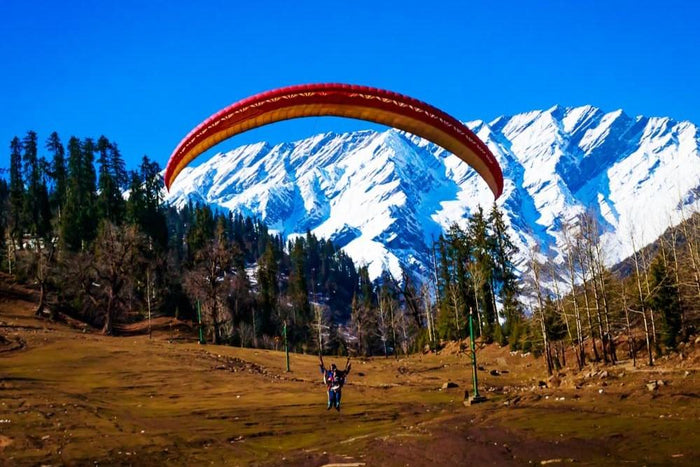 Paragliding in Solang Valley, Manali